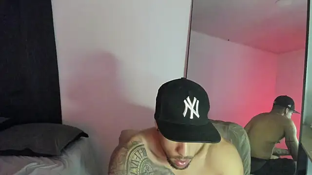 Snapshot of ThiagoLugo chatting on 10.25.25 ThiagoLugo online show from 10.25.25