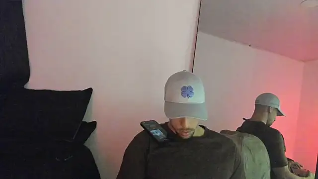 Snapshot of ThiagoLugo chatting on 11.02.25 ThiagoLugo online show from 11.02.25