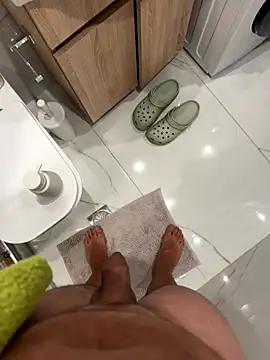 Snapshot of Mrdim26 chatting on 11.08.25 Mrdim26 online show from 11.08.25