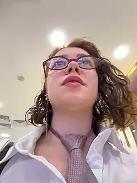 Snapshot of lucy-joy chatting on 10.16.25 lucy-joy online show from 10.16.25