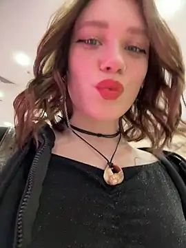 Snapshot of lucy-joy chatting on 01.18.26 lucy-joy online show from 01.18.26