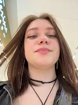 lucy-joy online show from 04.03.26