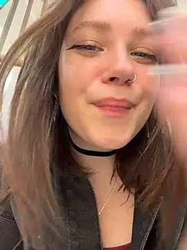 lucy-joy online show from 04.04.26