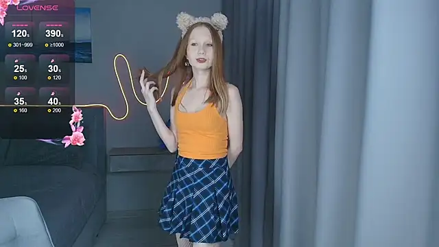 FoxyMira online show from 09.26.25