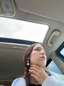 DollyTall online show from 04.06.26