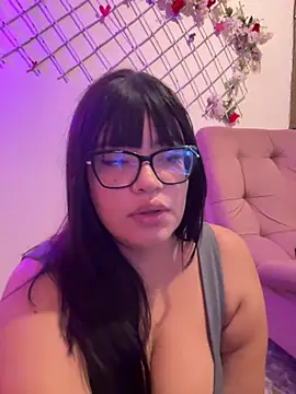 Snapshot of Emily_Taylor2 chatting on 06.16.26 Emily Taylor2 online show from 06.16.26