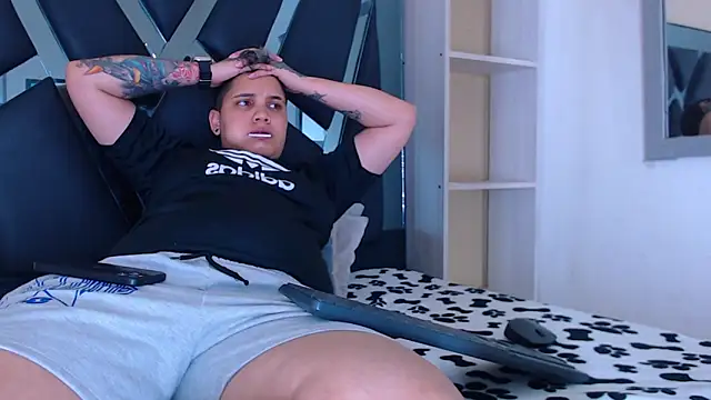 Snapshot of karla_sexy21 chatting on 10.07.25 karla sexy21 online show from 10.07.25