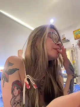 KoraSweett online show from 02.21.26