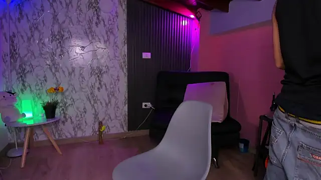 Snapshot of jake_beach chatting on 11.11.25 jake beach online show from 11.11.25