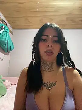 Snapshot of kiittyselenita chatting on 05.07.26 kiittyselenita online show from 05.07.26