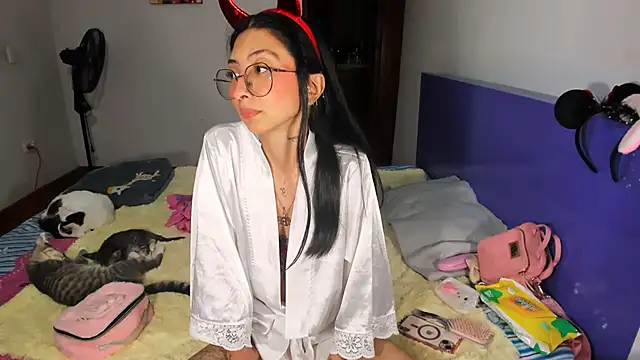 Anais lux online show from 04.21.26