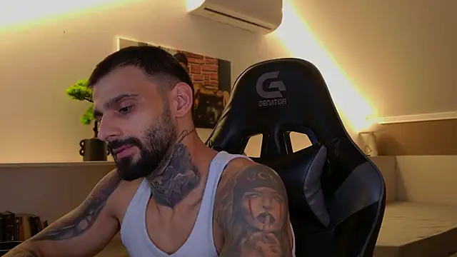 Snapshot of AresSteelX chatting on 11.03.25 AresSteelX online show from 11.03.25