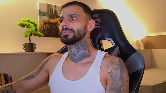 Snapshot of AresSteelX chatting on 11.05.25 AresSteelX online show from 11.05.25