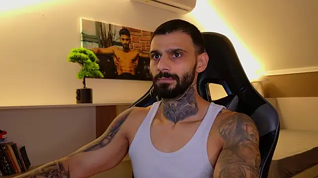 Snapshot of AresSteelX chatting on 11.09.25 AresSteelX online show from 11.09.25