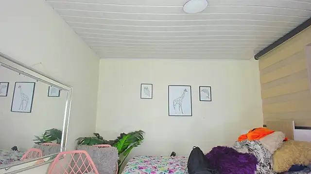 LusyKitty online show from 10.15.25