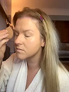 Charleigh xx online show from 11.11.25