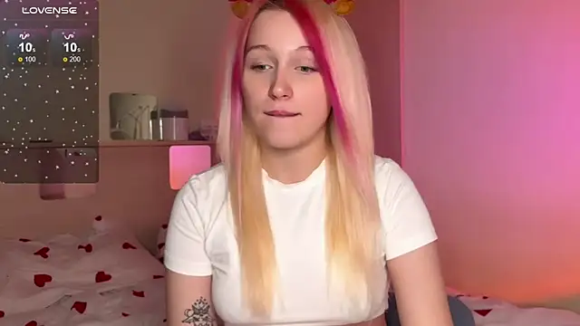  Annabel Myr  online show from 12.14.25