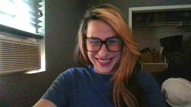 Snapshot of mayra_mayhem chatting on 08.04.26 mayra mayhem online show from 08.04.26