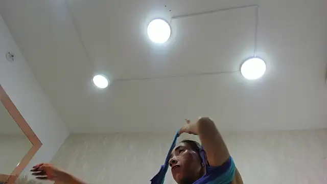 crystal sm online show from 04.21.26