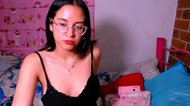 Snapshot of danaiisabella chatting on 10.16.25 danaiisabella online show from 10.16.25