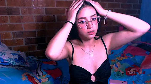 Snapshot of danaiisabella chatting on 10.24.25 danaiisabella online show from 10.24.25