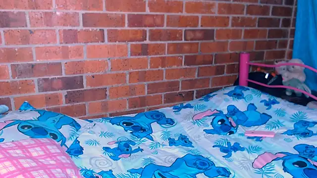 Snapshot of danaiisabella chatting on 11.04.25 danaiisabella online show from 11.04.25