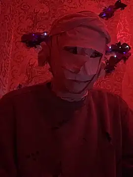 Snapshot of sal0mka chatting on 10.31.25 sal0mka online show from 10.31.25