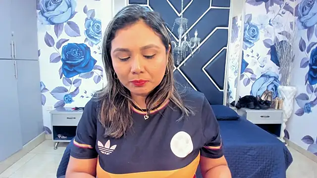 LatinaHoleQueen online show from 10.14.25