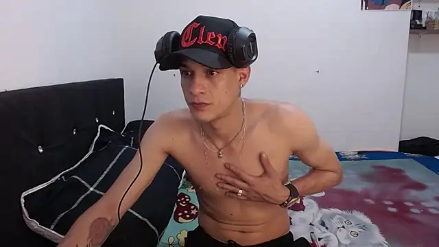 Ethanho0t online show from 12.20.25