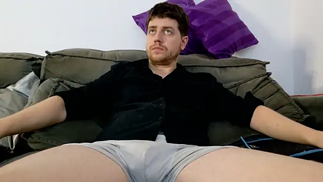 Snapshot of aaron_nvk chatting on 10.13.25 aaron nvk online show from 10.13.25