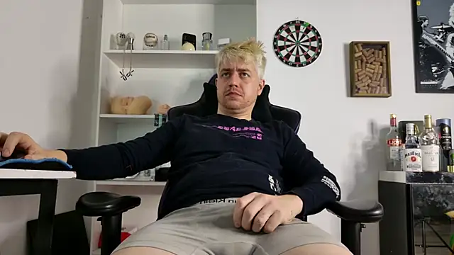 aaron nvk online show from 04.10.26