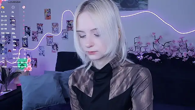 Megan--chan online show from 12.14.25