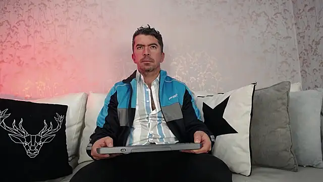 JuanKFit 45 online show from 11.10.25