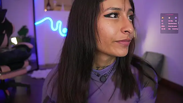 AnnieCouperr online show from 03.29.26