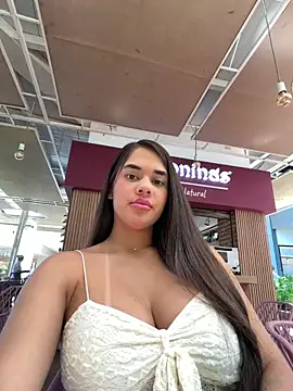 BellaLeclair online show from 04.26.26