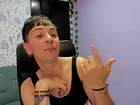  Hannah Hot online show from 10.04.25