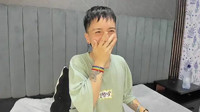  Hannah Hot online show from 12.14.25