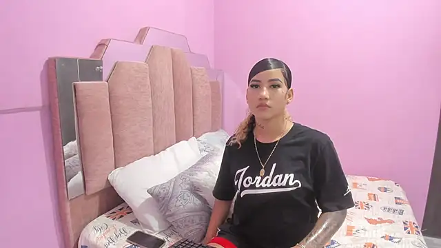 ManelykGonzalez online show from 09.17.25