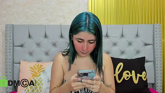 Skarlet 04 online show from 11.18.25