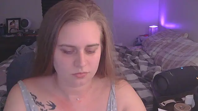 Snapshot of Sexyblonde12344 chatting on 11.17.25 Sexyblonde12344 online show from 11.17.25