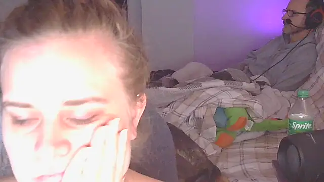 Sexyblonde12344 online show from 12.04.25