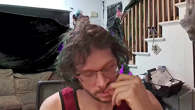 Snapshot of MasterDaddyCool chatting on 09.30.25 MasterDaddyCool online show from 09.30.25