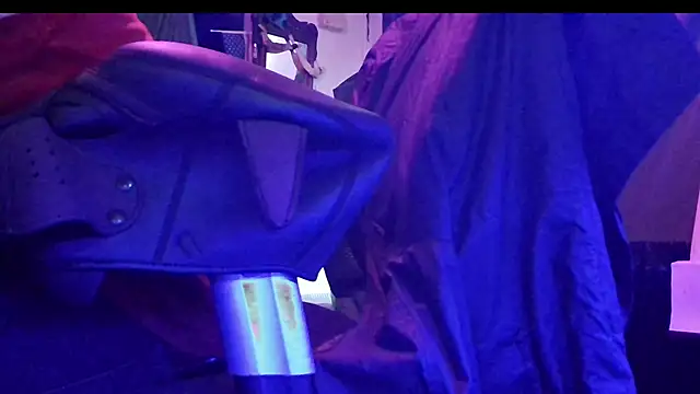 Snapshot of MasterDaddyCool chatting on 10.15.25 MasterDaddyCool online show from 10.15.25