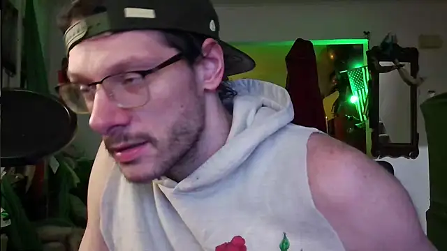 Snapshot of MasterDaddyCool chatting on 10.20.25 MasterDaddyCool online show from 10.20.25