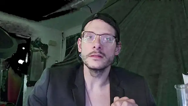 Snapshot of MasterDaddyCool chatting on 10.22.25 MasterDaddyCool online show from 10.22.25