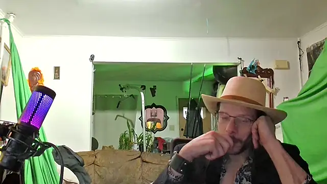 Snapshot of MasterDaddyCool chatting on 10.30.25 MasterDaddyCool online show from 10.30.25