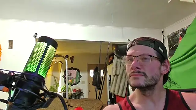 Snapshot of MasterDaddyCool chatting on 11.02.25 MasterDaddyCool online show from 11.02.25