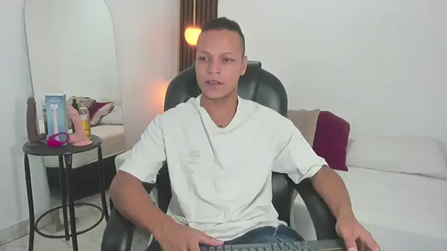 Snapshot of Ricky_Owens1 chatting on 09.15.25 Ricky Owens1 online show from 09.15.25