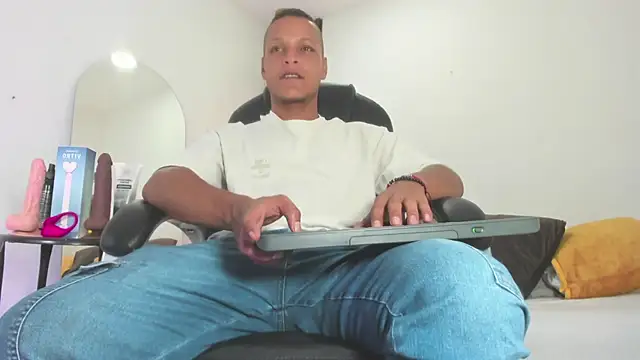 Snapshot of Ricky_Owens1 chatting on 09.24.25 Ricky Owens1 online show from 09.24.25