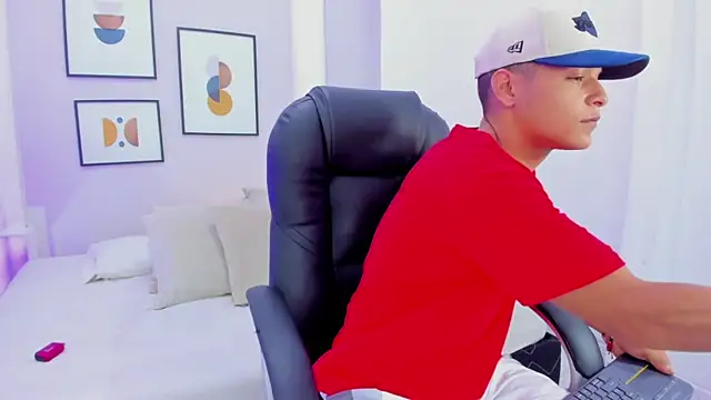 Snapshot of Ricky_Owens1 chatting on 11.07.25 Ricky Owens1 online show from 11.07.25